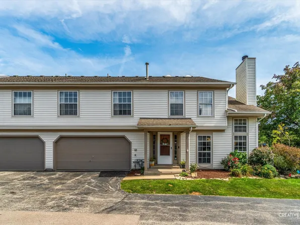 3S054 Timber Dr, Warrenville, IL 60555