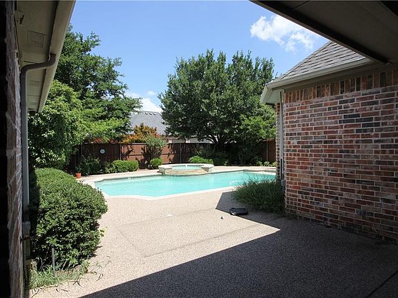 5th image of 624 Canemount Ln