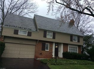 2403 S Belvoir Blvd, University Heights, OH 44118