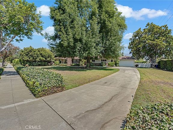 5th image of 205 W Longden Ave