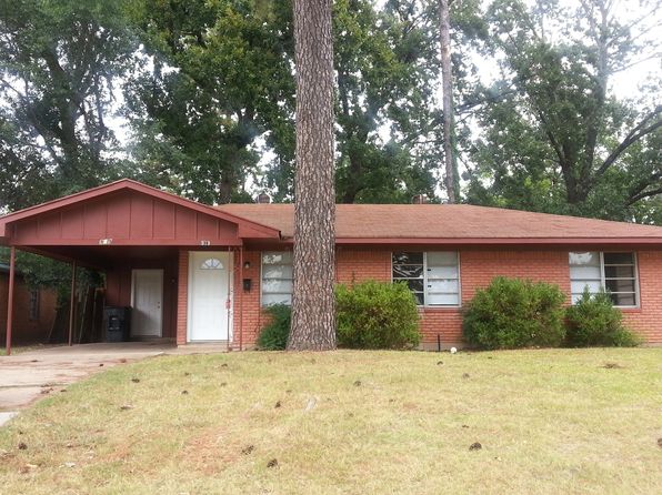 919 Pine Tree Dr