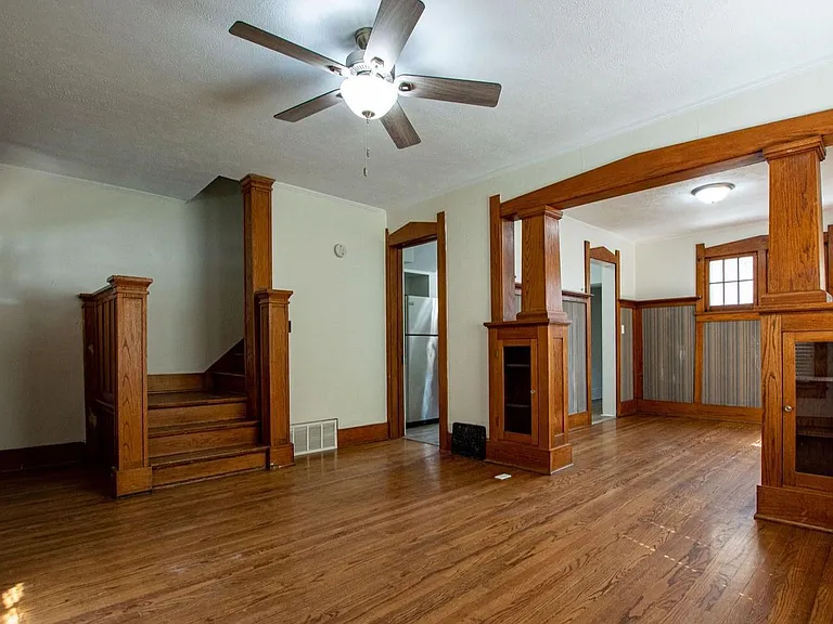 3008 Dewey Ave — Photo 2