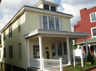 215 S Main St, Lexington, VA 24450