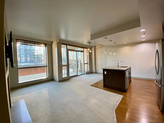 5th image of 10650 NE 9th Pl Unit 1228