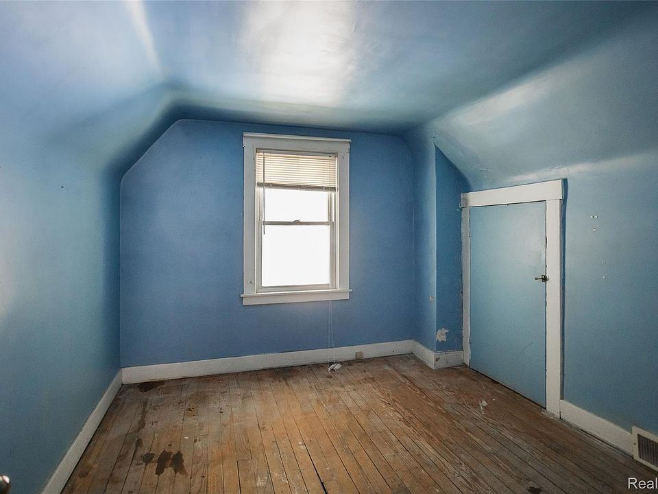 23122 Reynolds Ave, photo 22