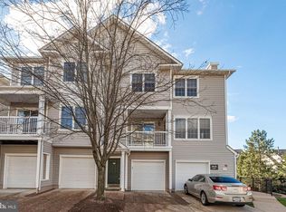 4594 Superior Sq, Fairfax, VA 22033
