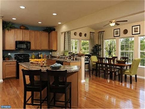 4th image of 1103 Madrid Ct
