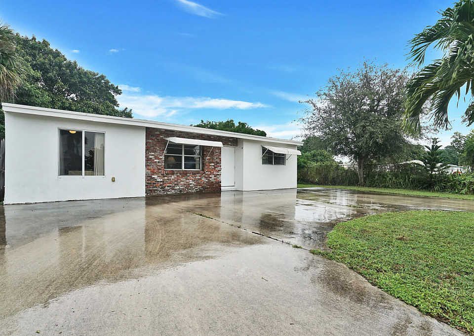 1st image of 4203 N Browning Dr