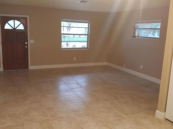 4th image of 3300 Parkland St #0