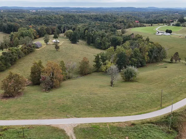 999 Chestnut Grove Rd, Brodhead, KY 40409