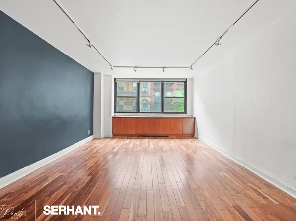 225 East 36th Street 2N image 3 of 27