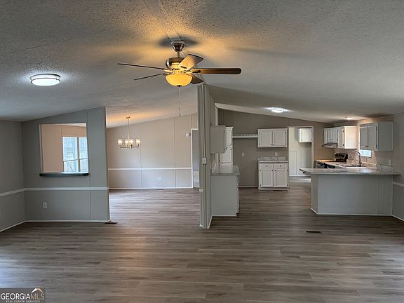 5th image of 643 Pine Cone Rd