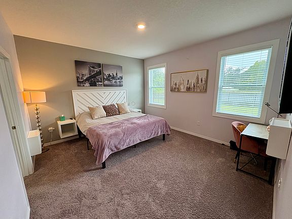 Master bedroom with King Bed