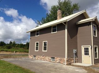 8931 Peach St, Waterford, PA 16441