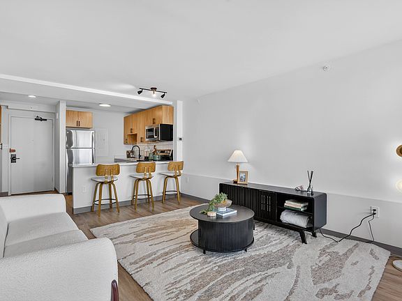 3rd image of 1001 3rd St SW APT 105