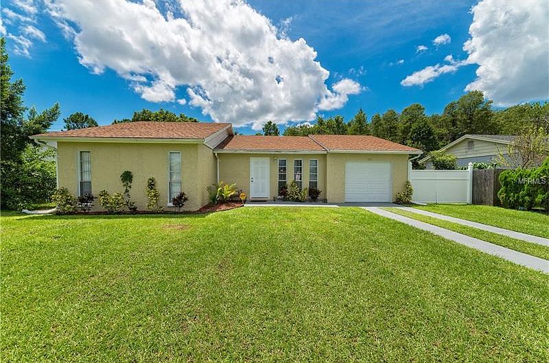 1st image of 328 La Paz Dr