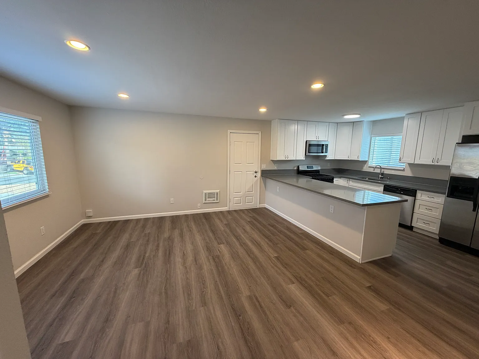 2 bed, 1.5 bath, 960 sqft, $2,795 — Photo 4