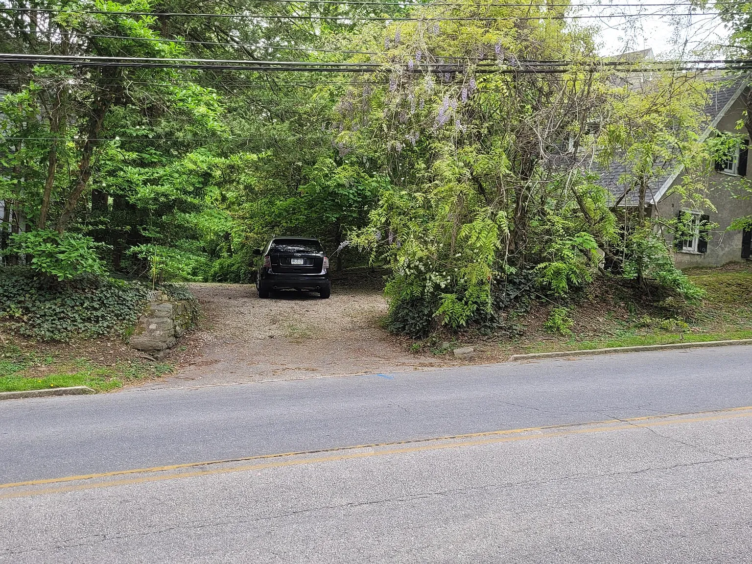1426 County Line Rd — Photo 3