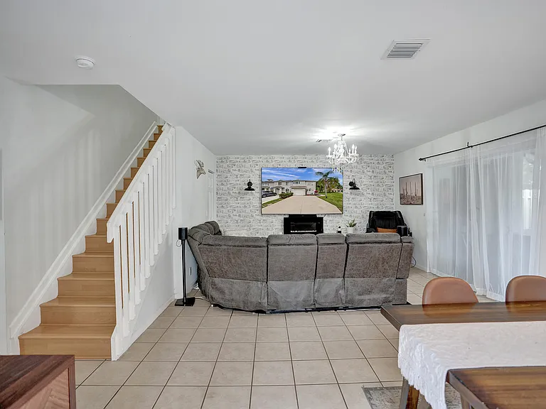 1488 SW 47th Ave — Photo 10
