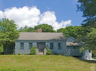65 Austerlitz St, Chatham, NY 12037