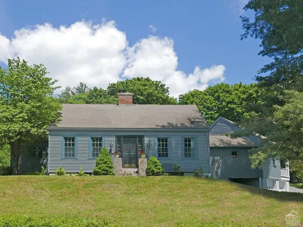 65 Austerlitz Street, Chatham, NY 12037