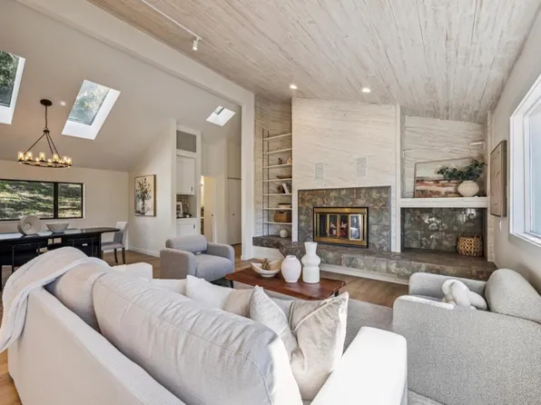 1100 Castro Rd, Monterey, CA 93940