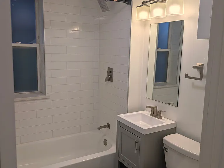 3257 N Oakley Ave #1 — Photo 7