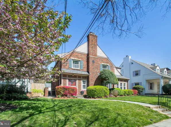 7521 Morningside Dr NW, Washington, DC 20012