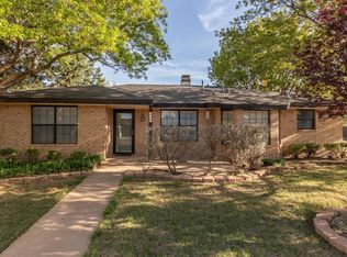 2302 93rd St, Lubbock, TX 79423