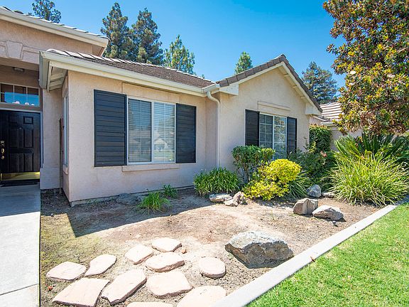 3rd image of 5819 W Sunnyside Dr