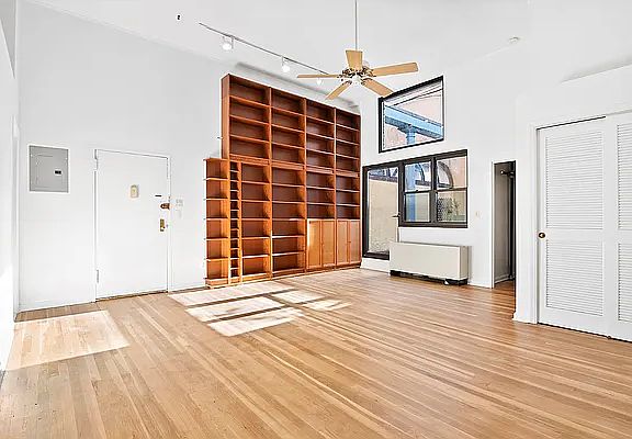 2nd image of 121 Pacific St #A1g