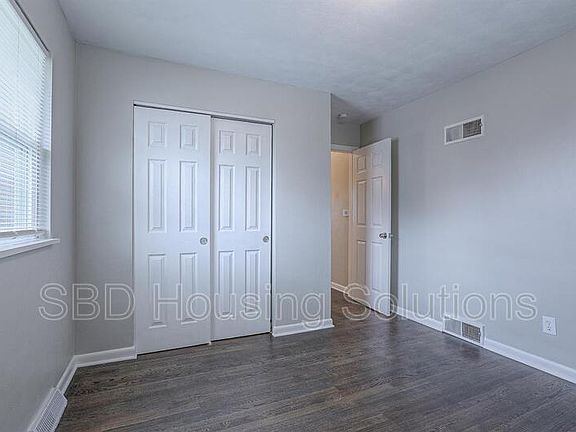 4th image of 519 E Short Ave