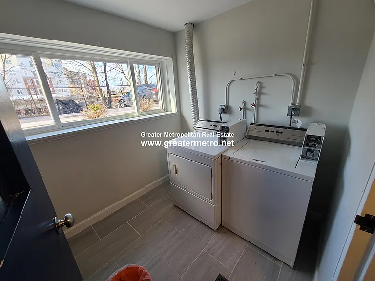 7-9 Holmes St #4B — Photo 17