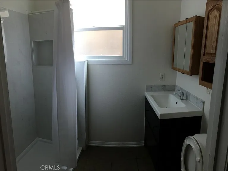2710 Raymond Ave — Photo 14