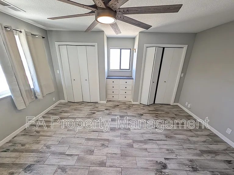 2913 Jefferson St NE — Photo 9