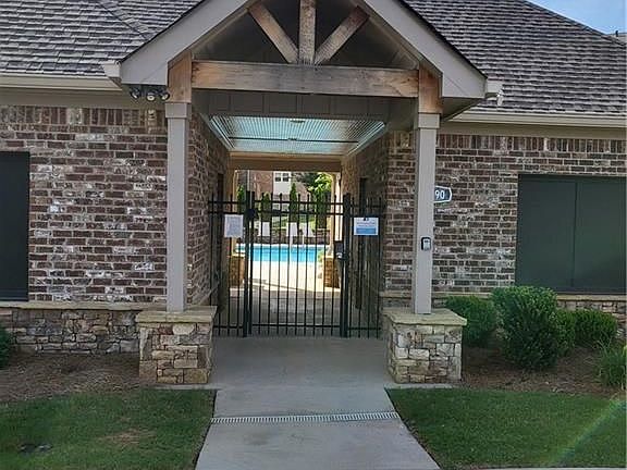 3rd image of 5499 Terrace Bend Pl