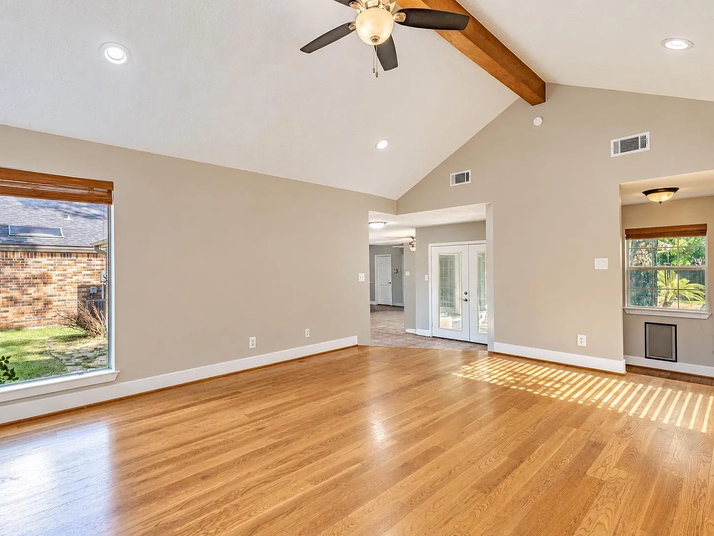 3 bed, 2.0 bath, 1784 sqft, $2,200 — Photo 4