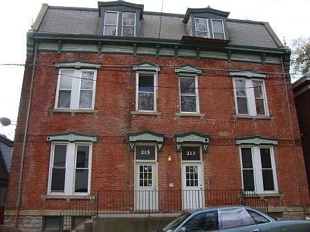 215 Albion Pl Photo 1