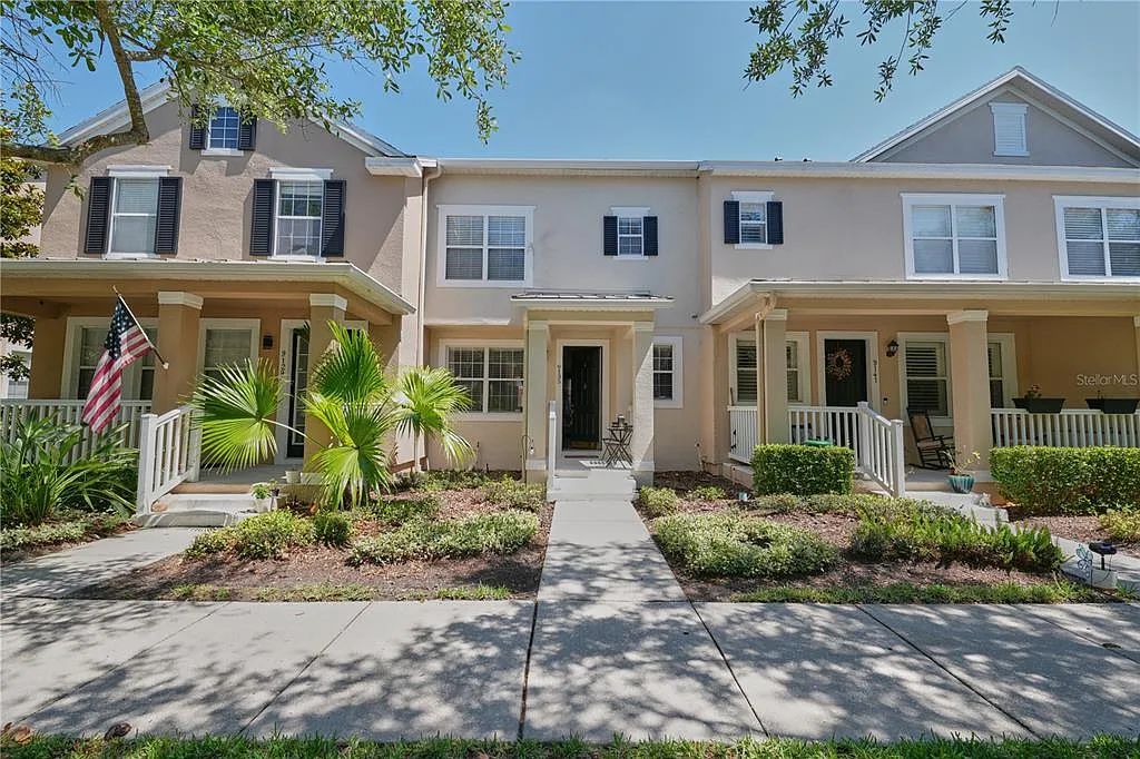 2 bed, 2.5 bath, 1174 sqft, $2,600 — Photo 1