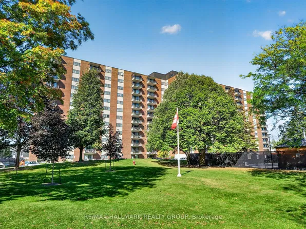 1485 Baseline Rd #114, Ottawa, ON K2C 3L8