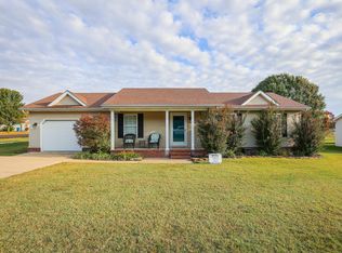 215 Sunrise Dr, Kevil, KY 42053