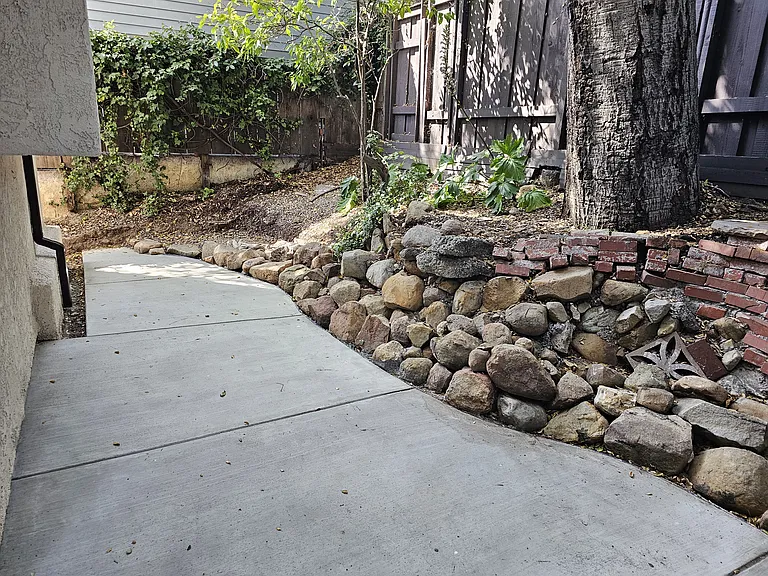 1615 Olive St #B — Photo 11
