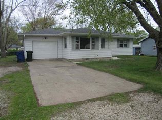 1070 Belle St, Waterloo, IA 50702