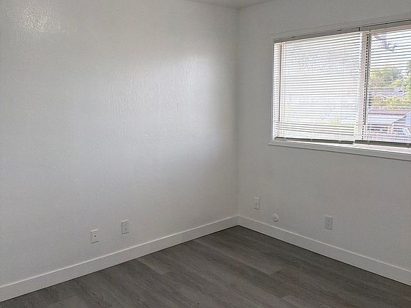 4th image of 2205 15th Ave