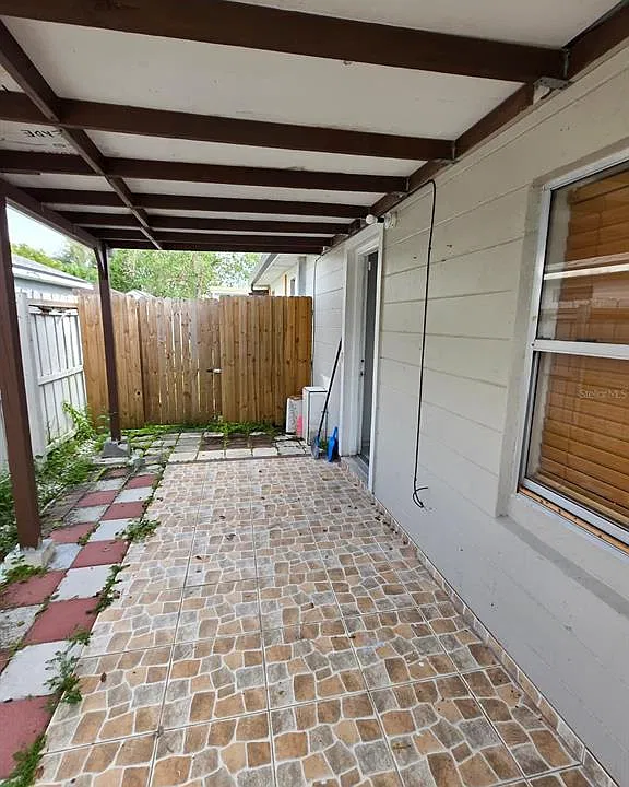12119 Dakota Woods Ln
