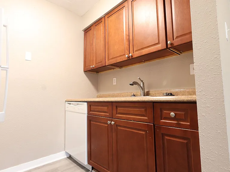 3021 Pestalozzi St #105 — Photo 5