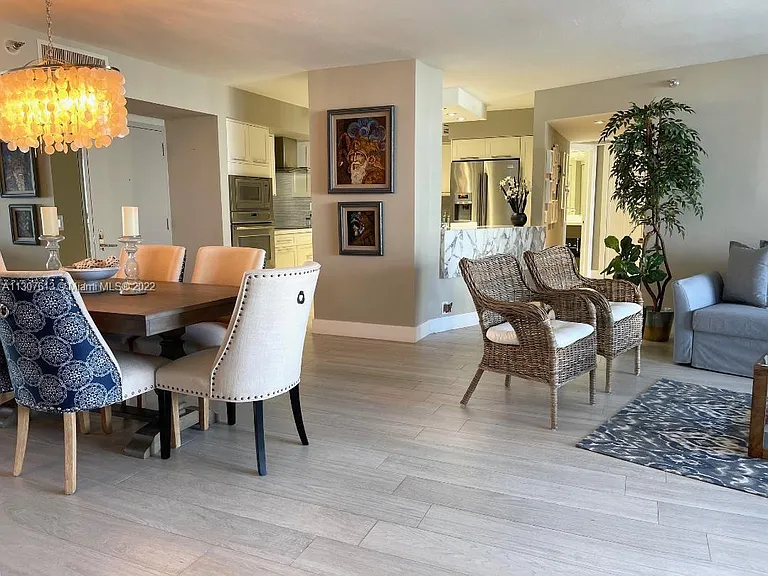 3500 Mystic Pointe Dr #1507 — Photo 2
