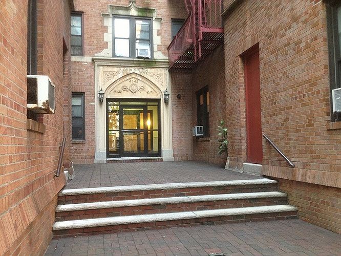 1st image of 4342 45th St APT 4R