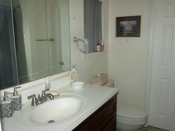 5th image of 1212 Yaupon Cove Dr