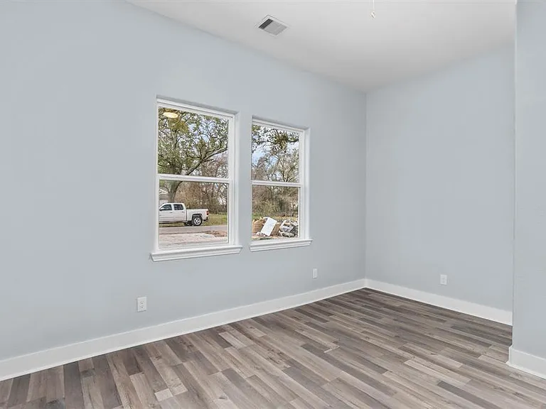 1010 Junell St — Photo 4